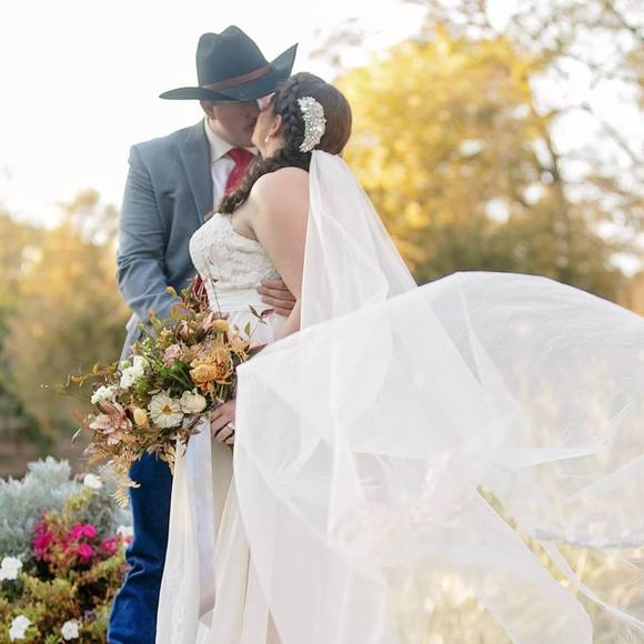 Meet the Posher Other - Meet your Posher, Elyse